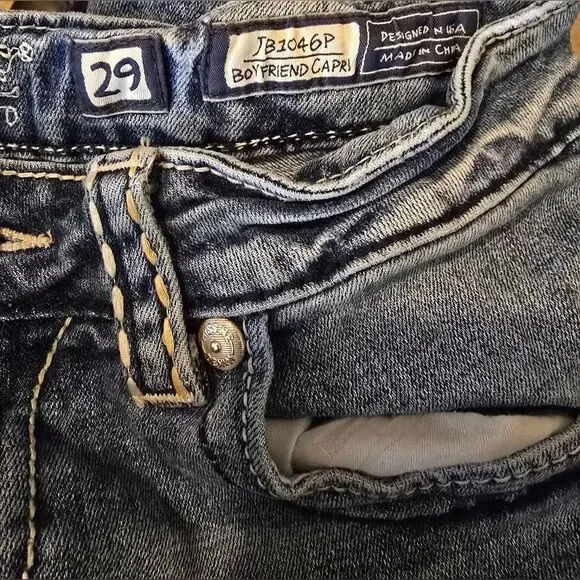 Miss Me Women's Blue Capris 29 - Picture 2 of 7